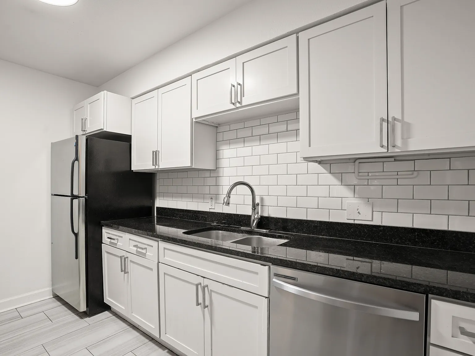 2 bed, 928 sqft, $2,075 — Photo 4