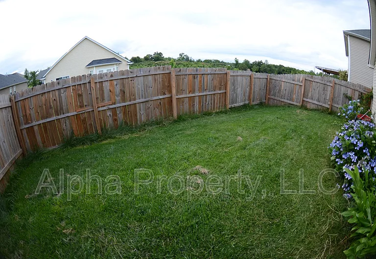 135 Raven Hill Way — Photo 3