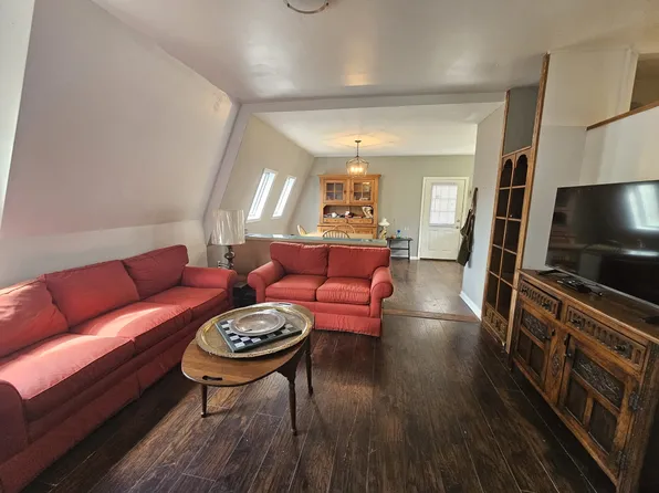 30B Cannon Rd, Wilton, CT 06897