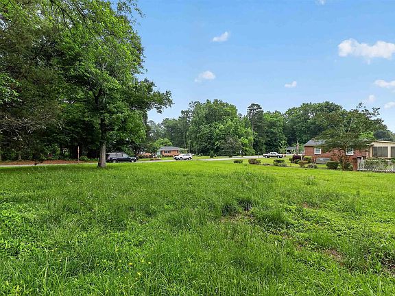 2nd image of 1134 Lee Cir