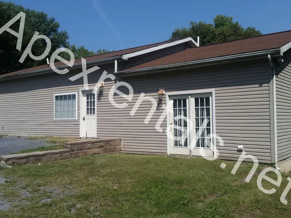 345 Rick St, Martinsburg, WV 25404