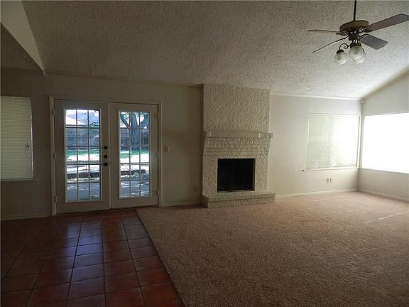 3rd image of 302 Bayless Ln