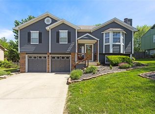 206 W Calico Dr, Raymore, MO 64083