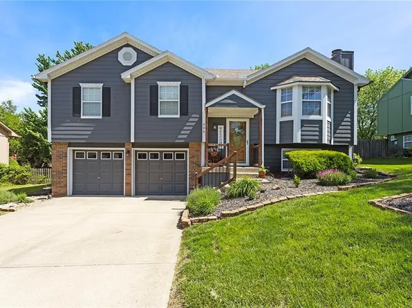 206 W Calico Dr, Raymore, MO 64083