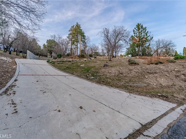 70 Panorama Rd #A, Running Springs, CA 92382