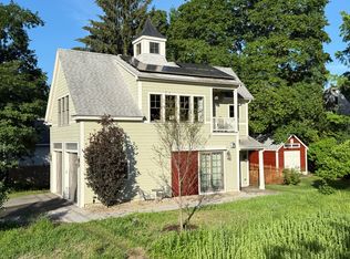 68 Laurel St, Concord, MA 01742