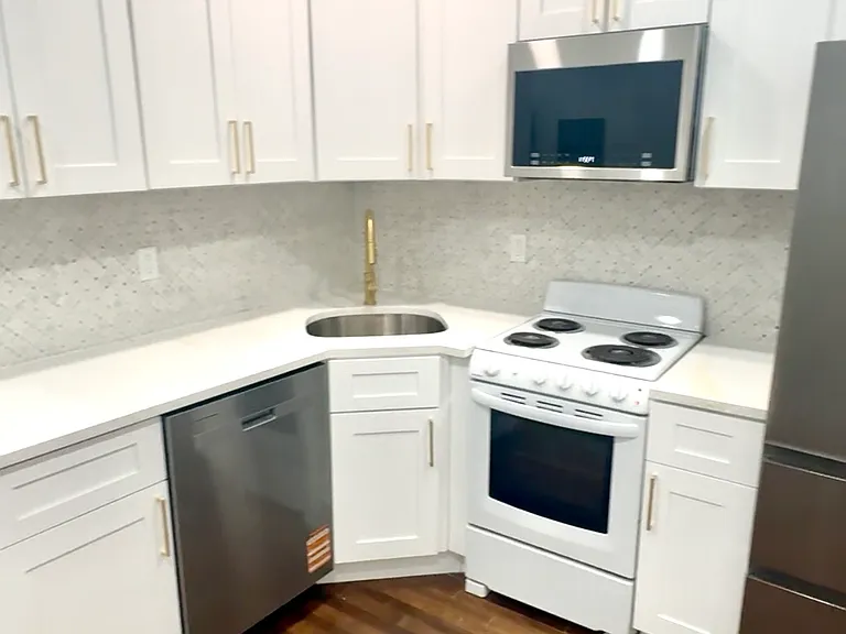 163 Eldridge St #2A — Photo 1