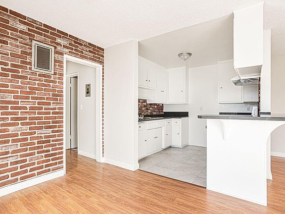 3rd image of 13505 Burbank Blvd #5