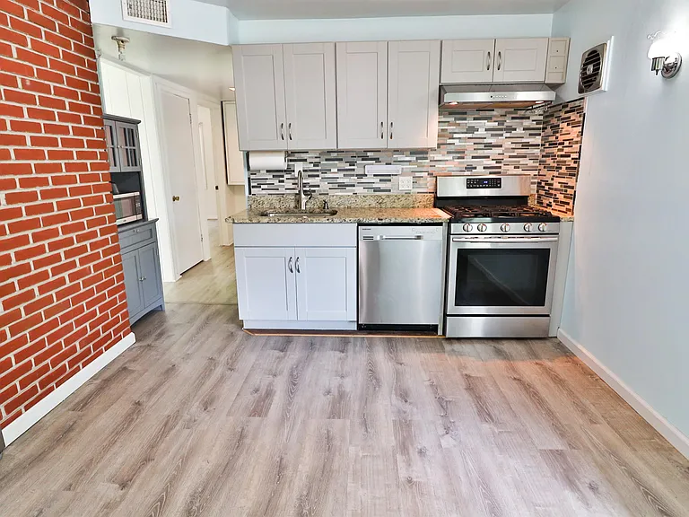 13002 Atlantic Ave — Photo 7