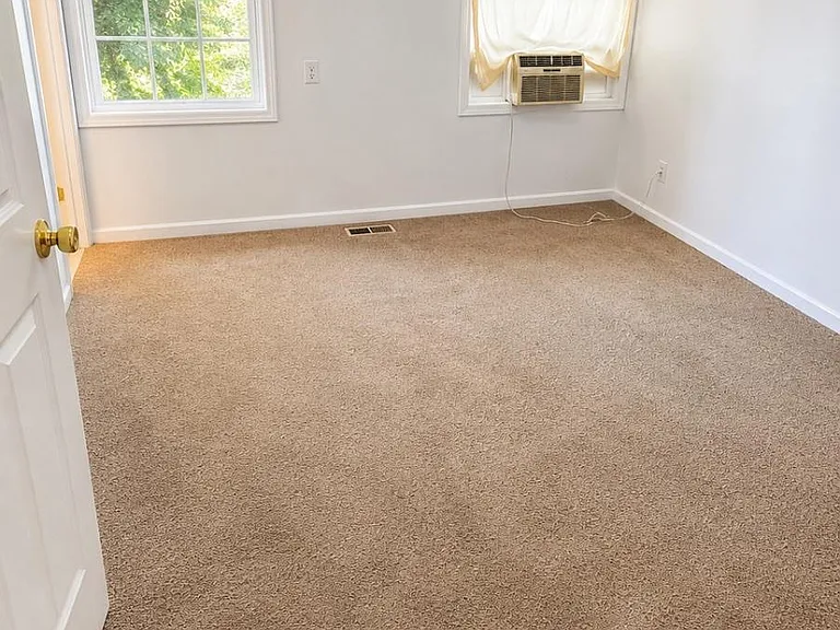 203 W Park Dr — Photo 5