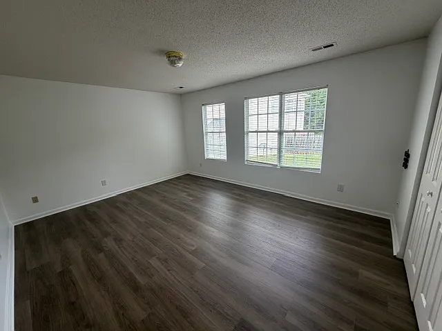 Upstairs Back Bedroom 13x15 feet
