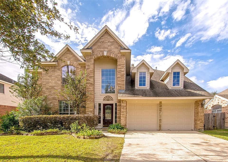 1st image of 15011 Summer Knoll Ln