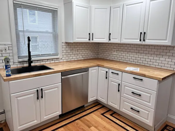 1464 North Ave, Bridgeport, CT 06604