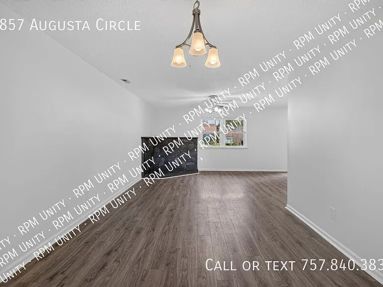 2857 Augusta Cir — Photo 4