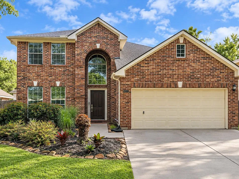 5211 Windcrest Ct