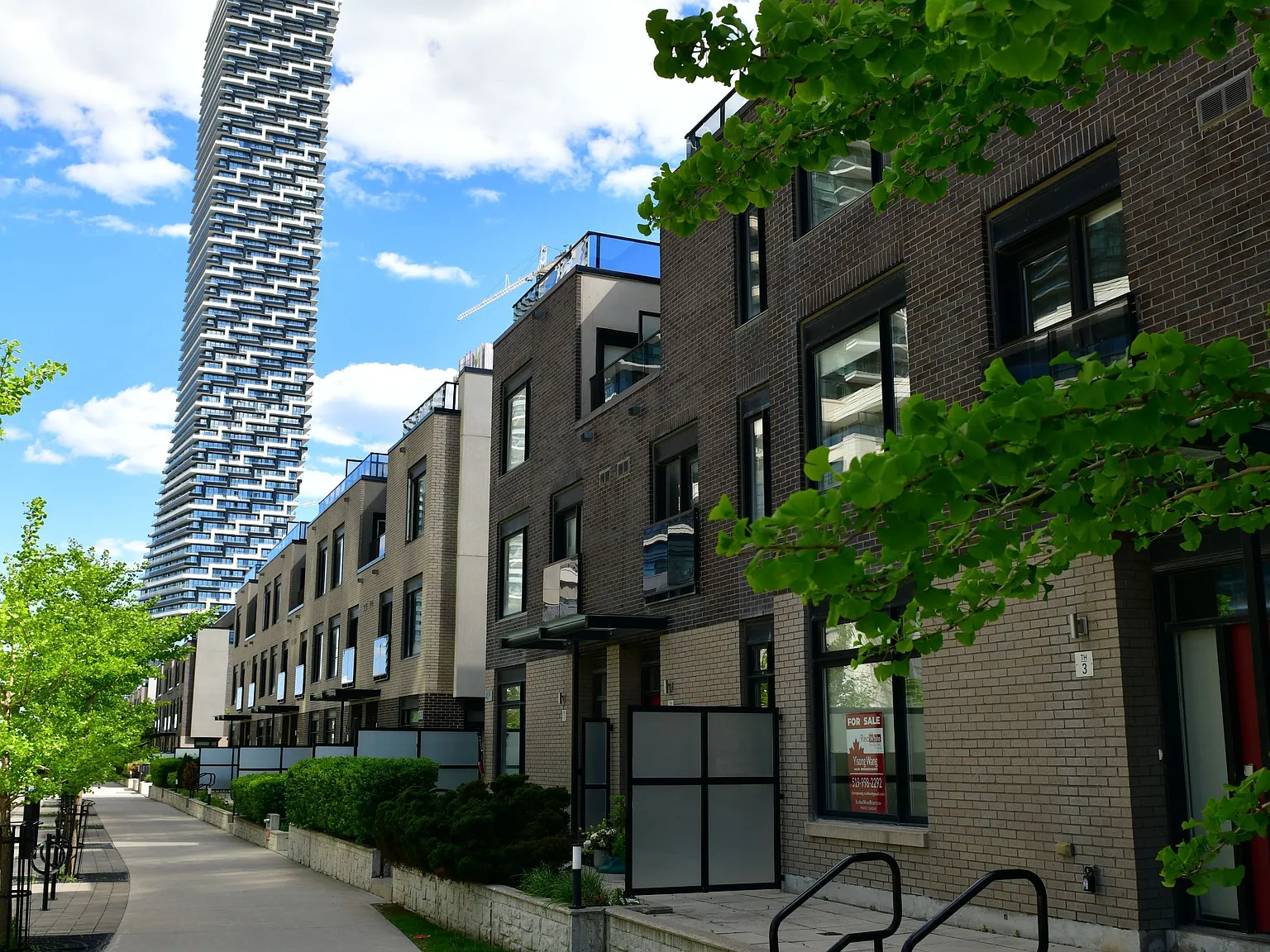 3 bed, $4,000 — Photo 1