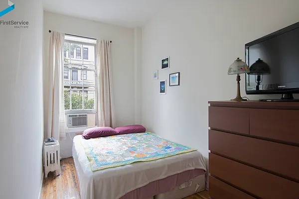 Rented by FirstService Realty (legacy) | media 12