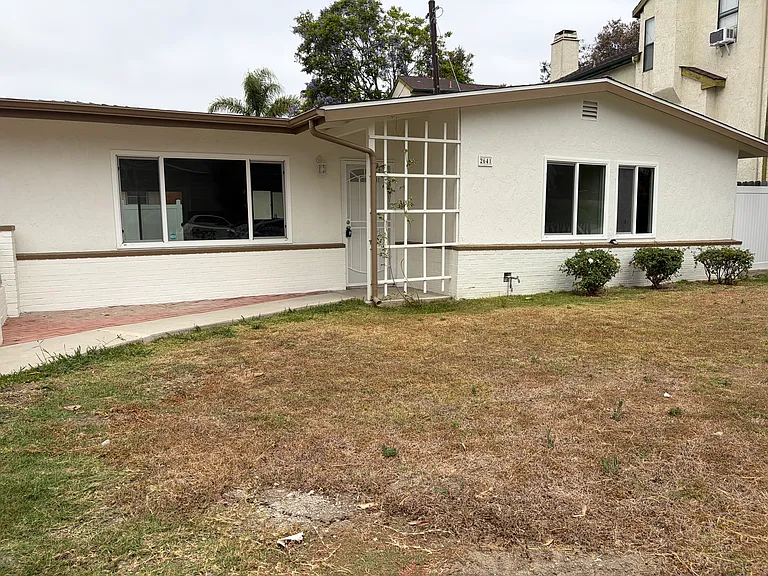 2641 Elden Ave #A — Photo 4
