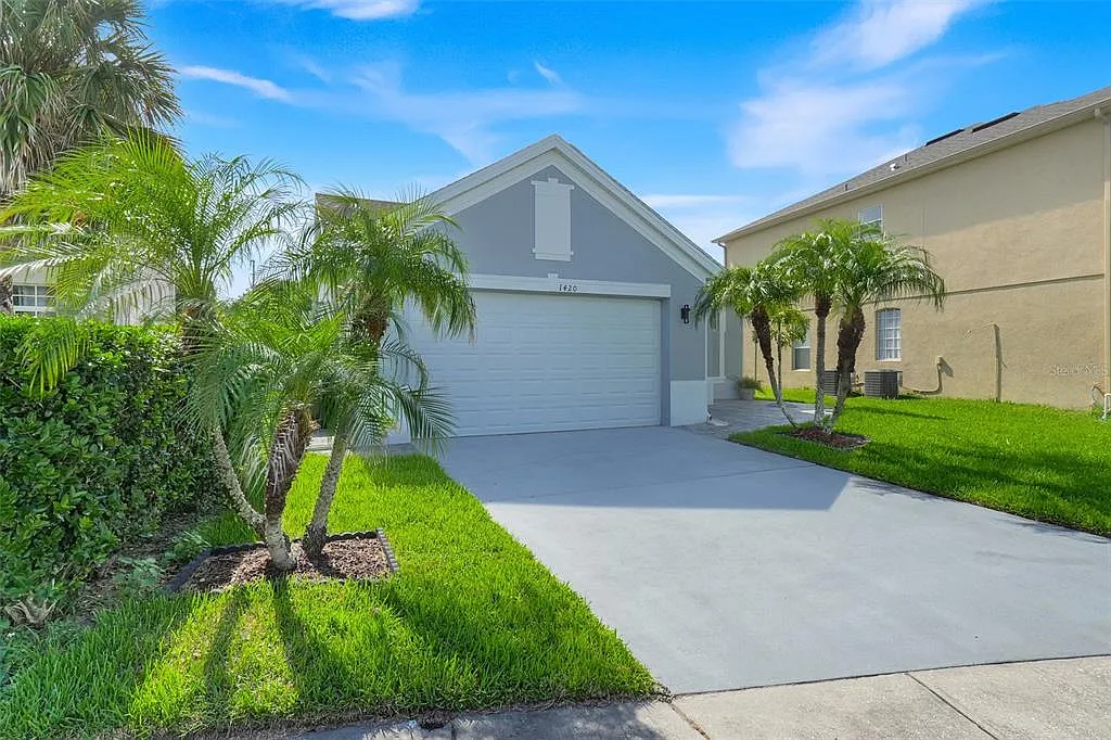 3 bed, 2.0 bath, 1423 sqft, $2,600 — Photo 4