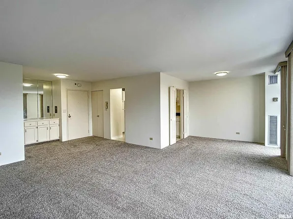 1800 7th St Unit 6F, East Moline, IL 61244