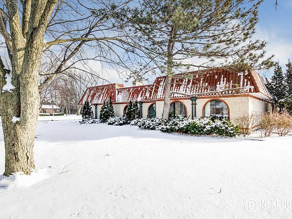 5th image of 23 Bradford Ln