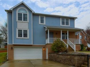 715 Rosewood Dr, Pittsburgh, PA 15239