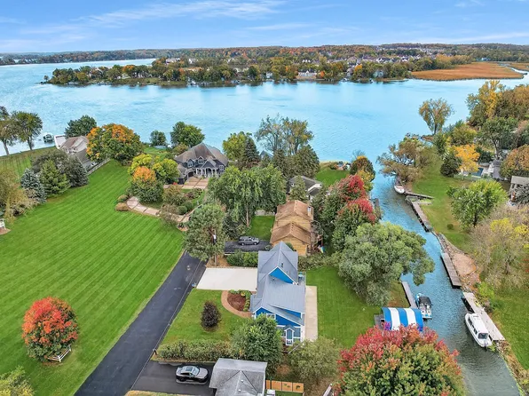 3280 Williams Ln, Mound, MN 55364