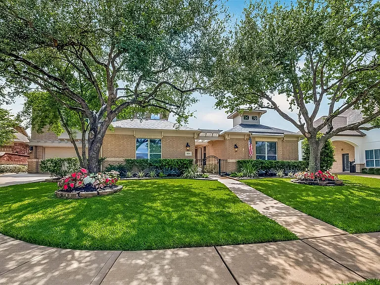 5934 Solar Point Ln — Photo 2