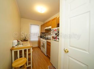 22-33 24th St #2B, Astoria, NY 11105