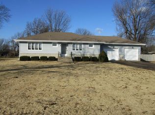 201 N Old Wilderness Rd, Nixa, MO 65714