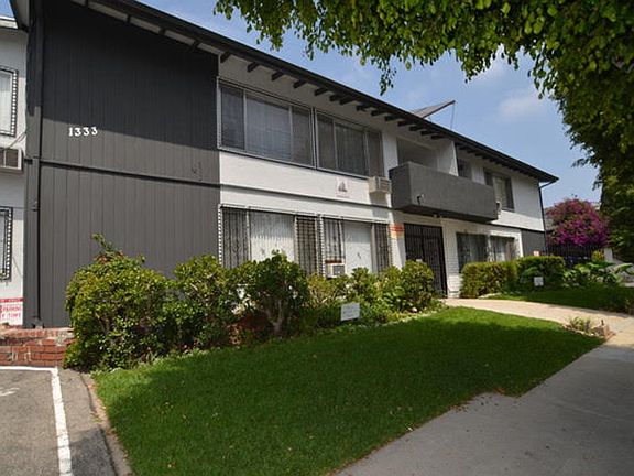 2nd image of 1333 N Stanley Ave APT 15
