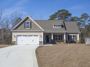 301 Oak Ridge Ct, Swansboro, NC 28584