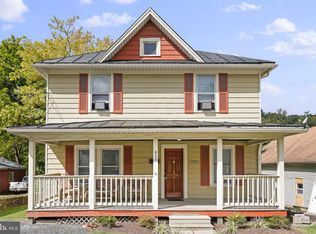 458 S Washington St, Berkeley Springs, WV