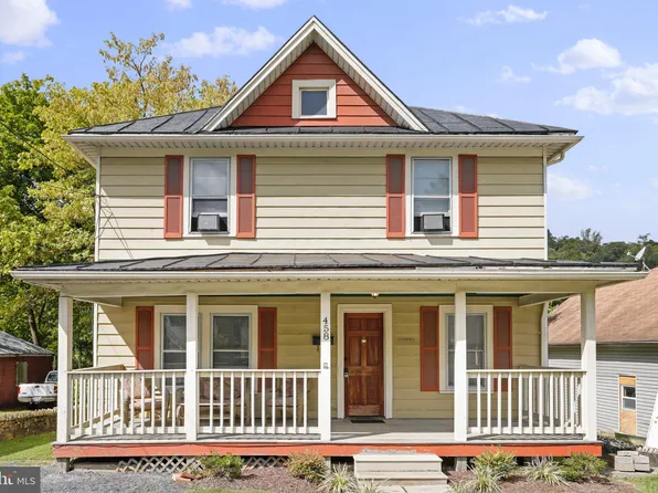 458 S Washington St, Berkeley Springs, WV 25411
