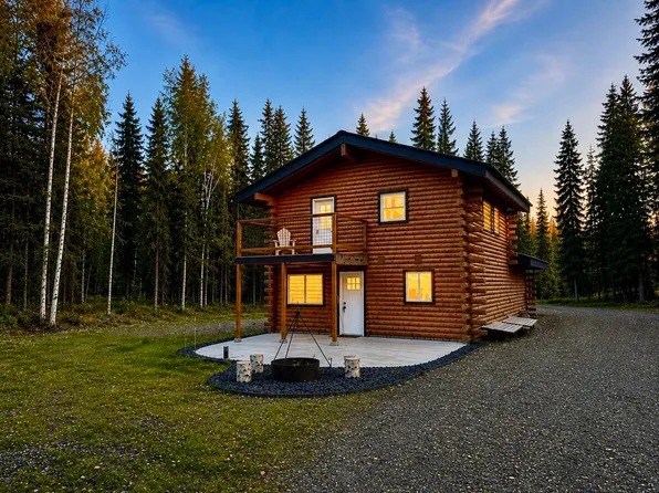 4622 Eastern Rd, North Pole, AK 99705
