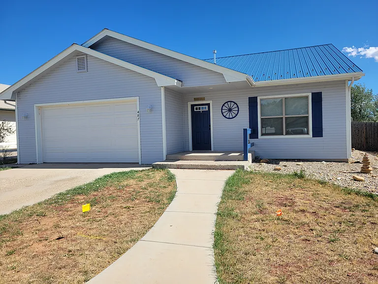 487 Angel Way — Photo 1
