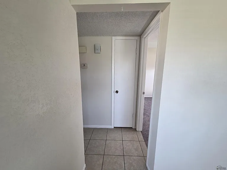 1201 W 20th Pl — Photo 10