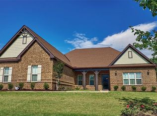 725 Towne Lake Pkwy, Opelika, AL 36804