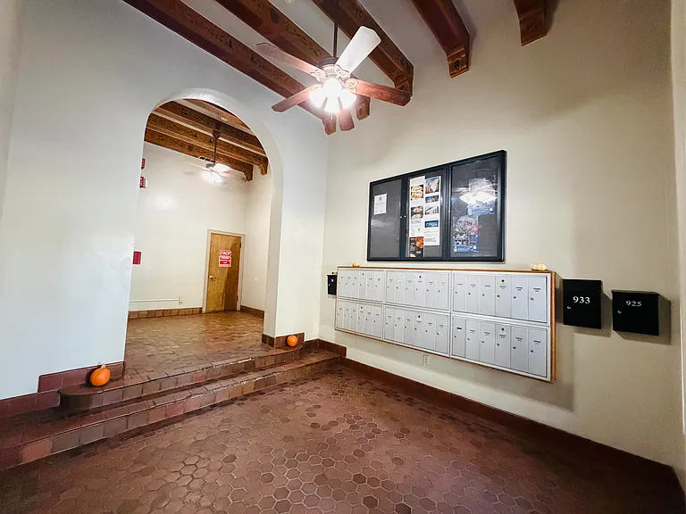 Eden Square Apartments — Photo 7