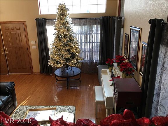4th image of 7420 Shallow Glen Ct