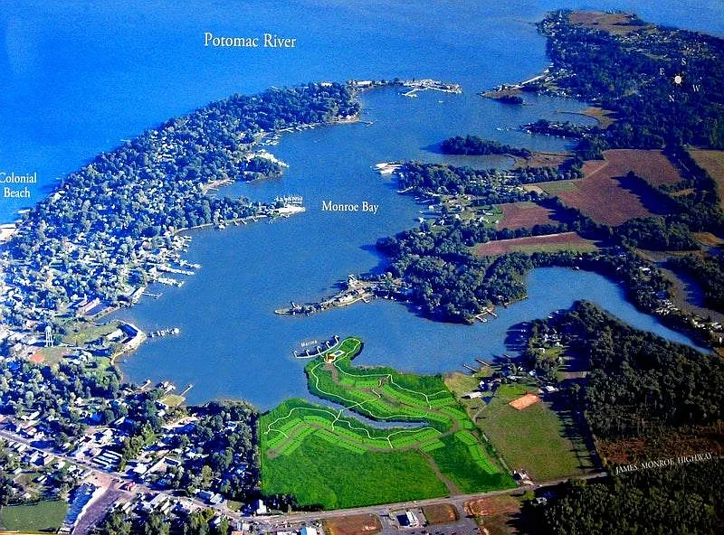 Monroe Point Drive, Colonial Beach — Photo 1