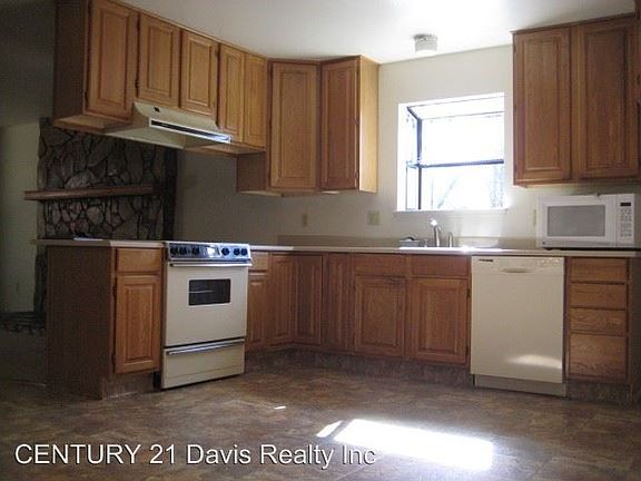 2nd image of 15749 Thiel Way