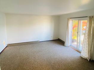 58 State St, Rouses Pt, NY 12979