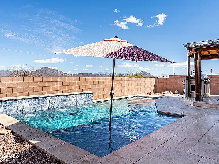 W Raven Ct, Tucson — Photo 3