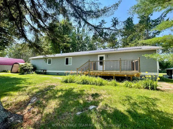 10 Robert Colin Ln, Whitewater Region, ON K0J 1K0