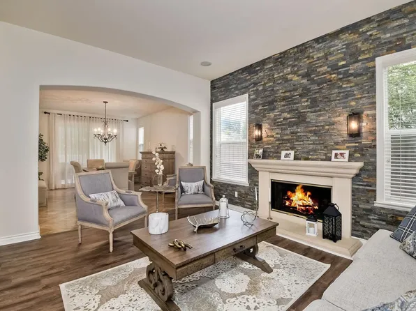 993 Hawthorne Creek Dr, Chula Vista, CA 91914