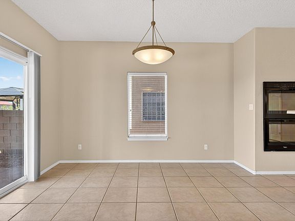 5th image of 1346 Mountain Vista Dr SE