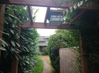 3021 Fairmount Ave SW, Seattle, WA 98116