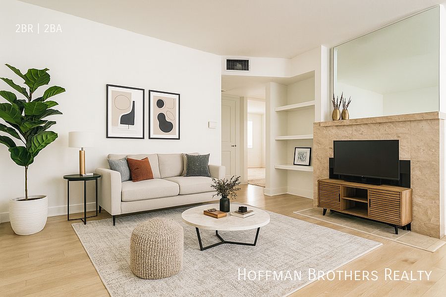 1st image of 7045 Woodley Ave Unit 212