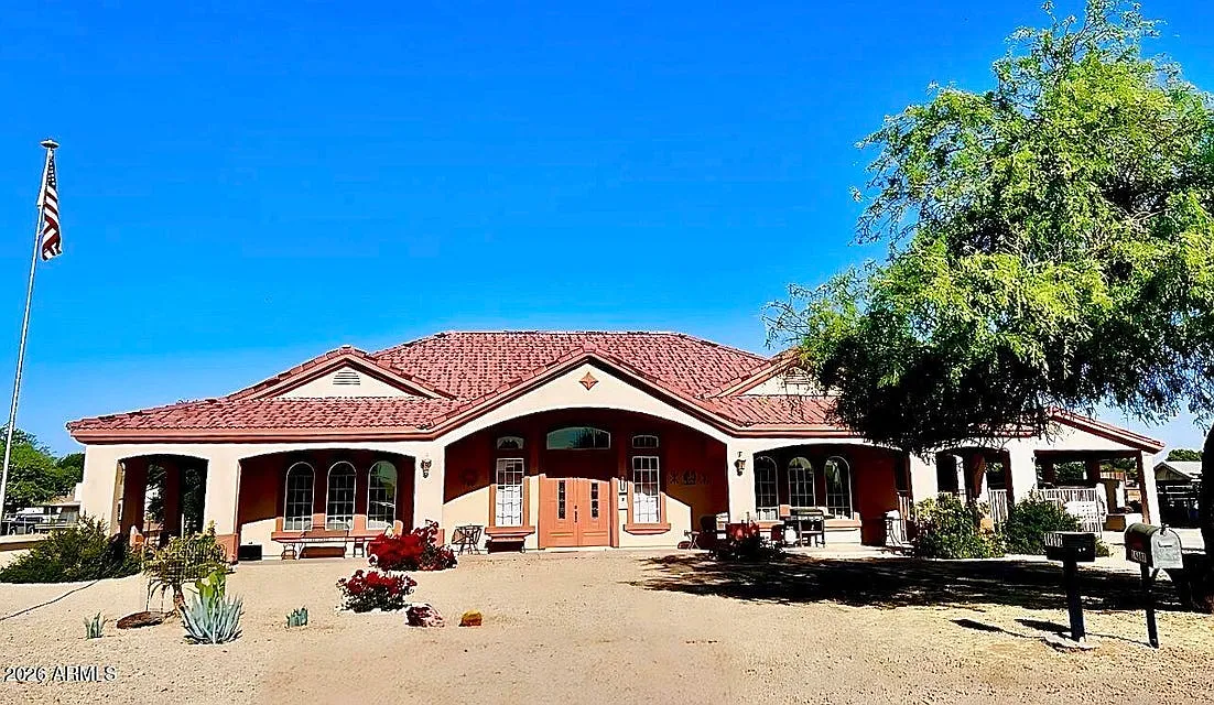 5 bed, 3394 sqft, $3,000 — Photo 1